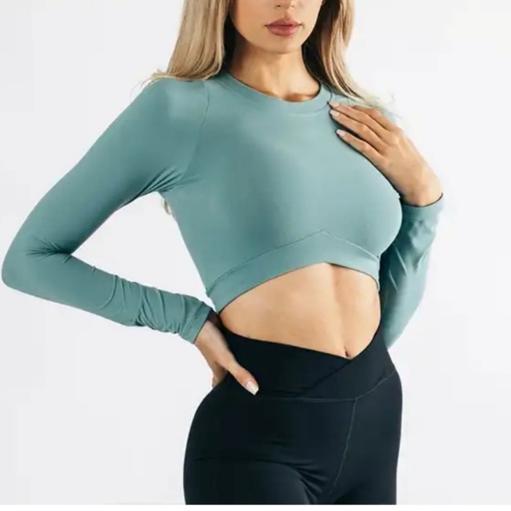 Women's Long Sleeve Crop Top